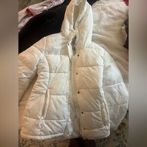 Amazon essentials white puffer coat